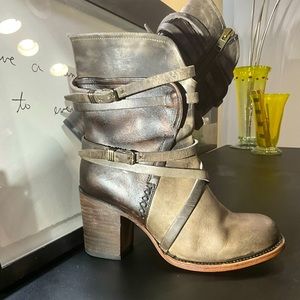 Freebird By Steven women's  Baker US 10 Leather Distressed Strappy Biker Boot